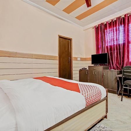 Oyo Park View Guest House Near Edm Mall Nové Dillí Exteriér fotografie