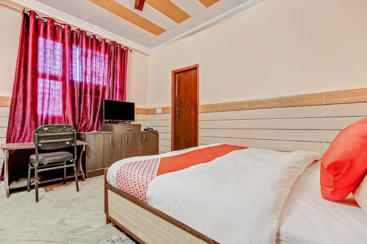 Oyo Park View Guest House Near Edm Mall Nové Dillí Exteriér fotografie