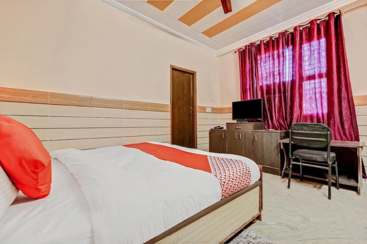 Oyo Park View Guest House Near Edm Mall Nové Dillí Exteriér fotografie
